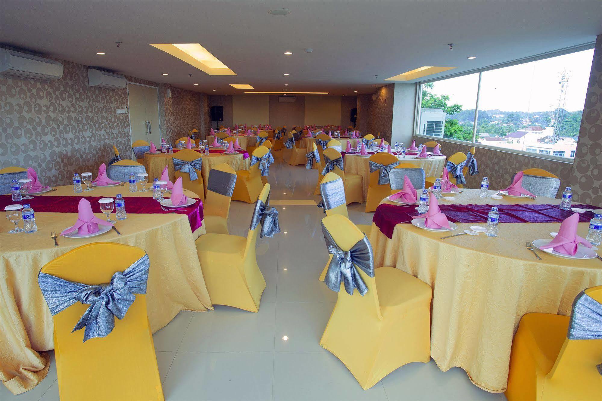 D'Primahotel Balikpapan Exterior foto